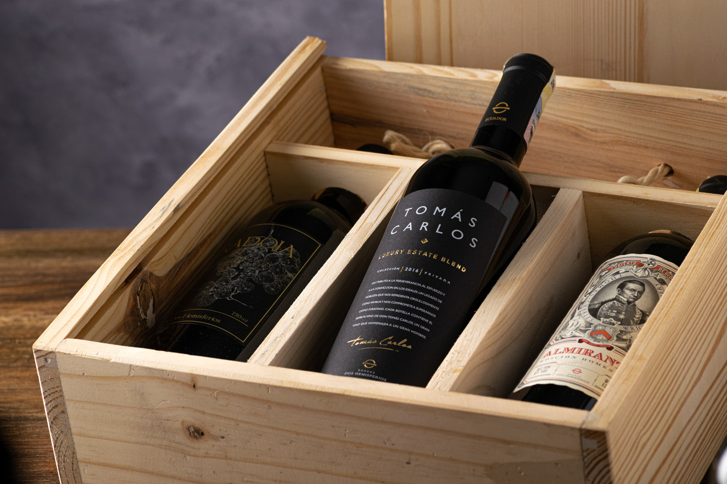 Caja de Madera Bodega Dos Hemisferios (3 unidades) - Bodega Dos Hemisferios